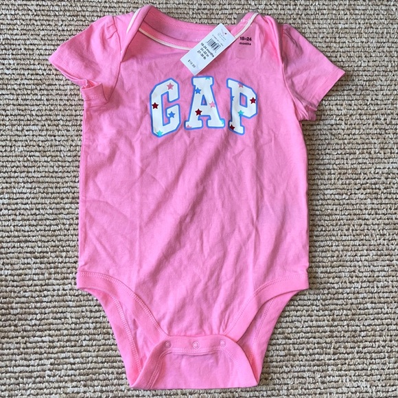 NWT Gap pink onesie with stars - Picture 1 of 5